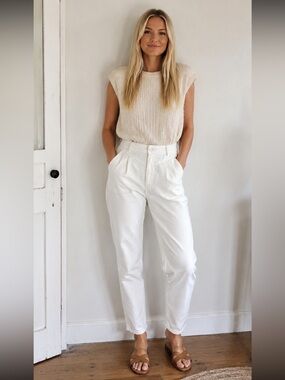 Anthropologie Jeans PILCRO High-Rise Baggy White Jeans Size 26 NEW